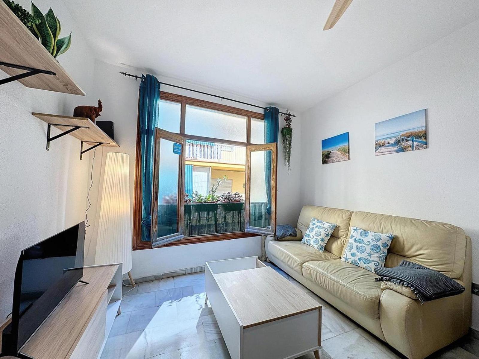 Urban Oasis Apartment เอสเตโปนา ภายนอก รูปภาพ